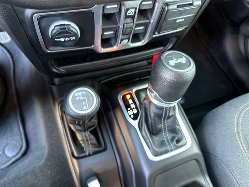 Used 2026 Jeep Wrangler Unlimited Sport AWD/4WD image 33