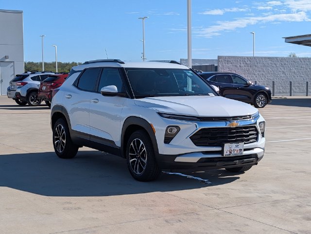 Used 2025 Chevrolet TrailBlazer LT FWD image 7