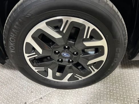 Used 2025 Subaru Forester Premium AWD/4WD image 21