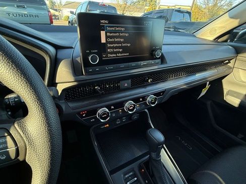 Used 2025 Honda CR-V EX image 28