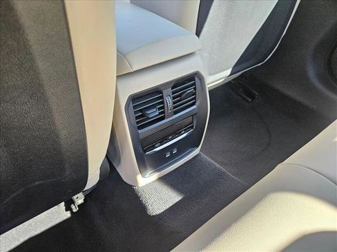 Used 2025 BMW 330i xDrive Sedan image 19