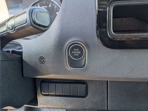 Used 2025 Mercedes-Benz Sprinter 2500 image 20