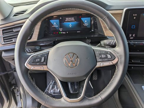 Certified 2024 Volkswagen Atlas SE image 26
