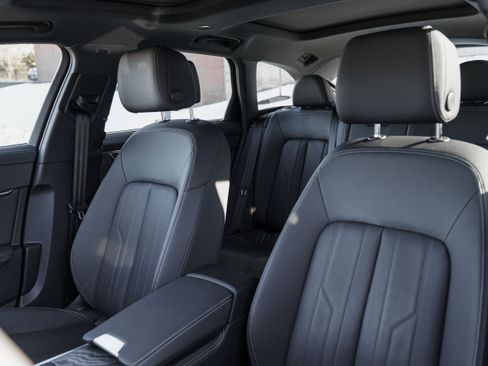 Used 2025 Audi A6 Premium Plus w/ Driver Assistance Package image 7