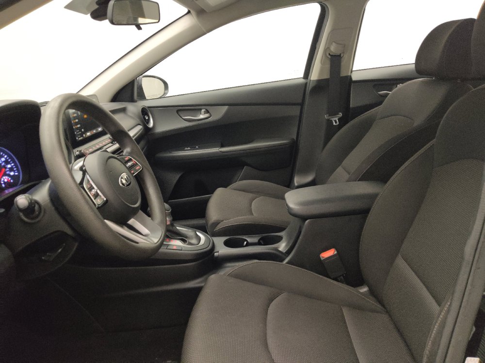 Used 2020 Kia Forte LXS FWD image 17