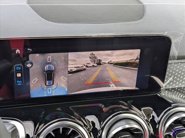 Used 2026 Mercedes-Benz GLB 250 image 13