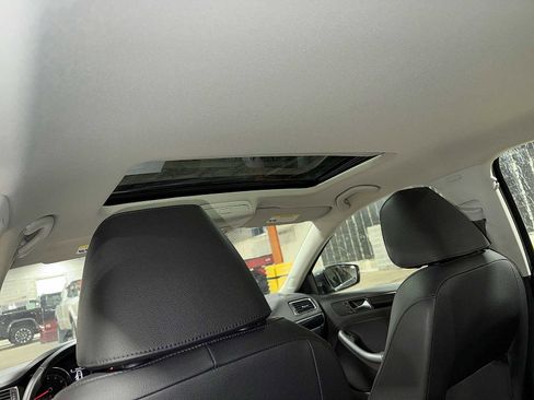 Used 2016 Volkswagen Jetta SEL image 24