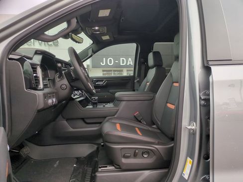 New 2026 GMC Sierra 1500 AT4 w/ Technology Package AWD/4WD image 12