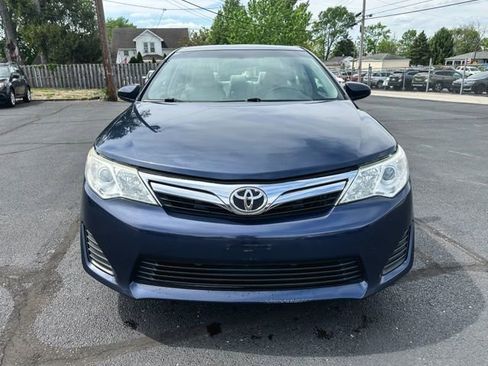 Used 2014 Toyota Camry LE FWD image 2