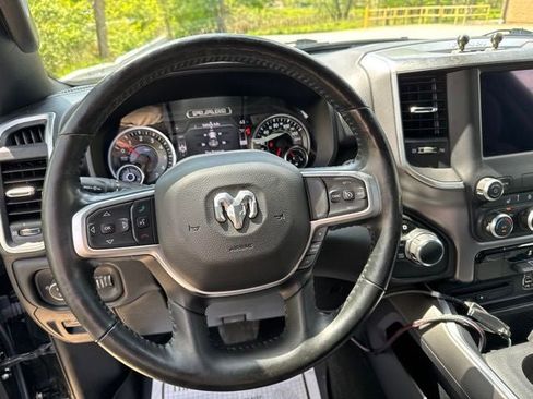 Used 2019 RAM 1500 Big Horn AWD/4WD image 10