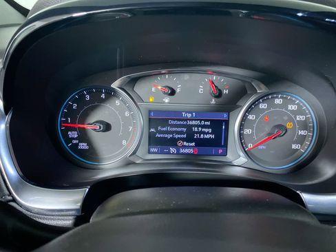 Used 2022 Chevrolet Traverse LT image 17