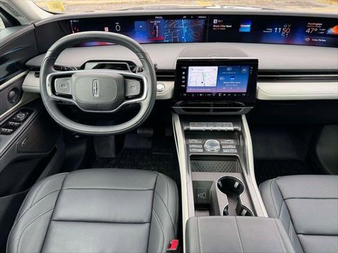 Used 2024 Lincoln Nautilus Premier w/ Equipment Group 102A image 17