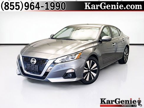 Used 2021 Nissan Altima 2.5 SL FWD image 1