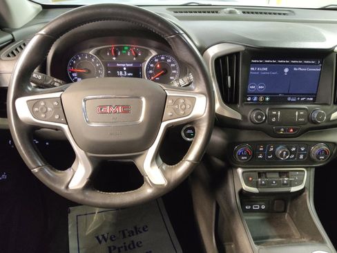 Used 2022 GMC Terrain SLT image 22