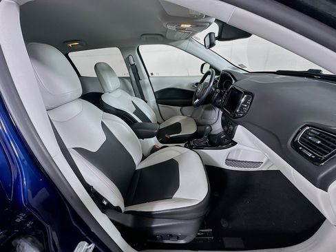 Used 2021 Jeep Compass Limited w/ Elite Exterior Group image 30