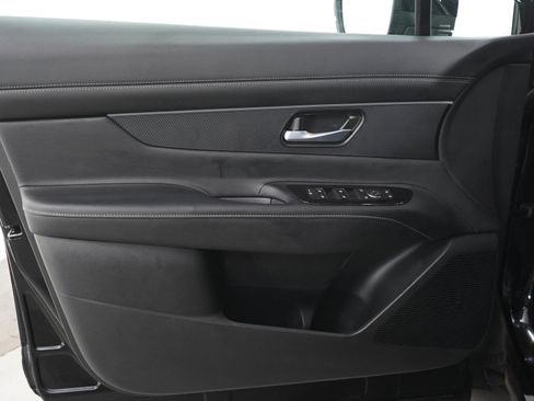 Used 2025 Nissan Murano SV AWD/4WD image 21