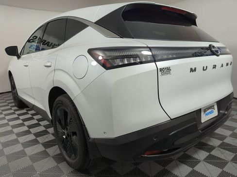 Used 2025 Nissan Murano SV image 2