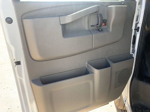 New 2026 Chevrolet Express 2500 w/ Driver Convenience Package RWD image 20