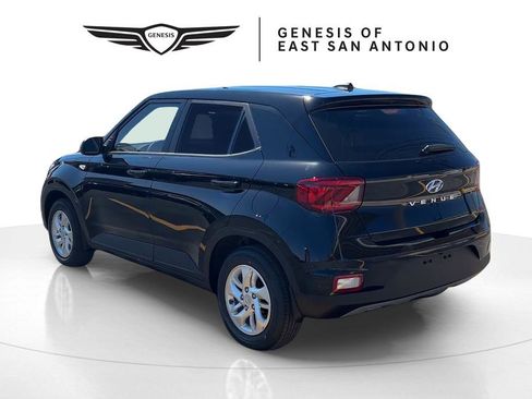 New 2026 Hyundai Venue SE FWD image 5