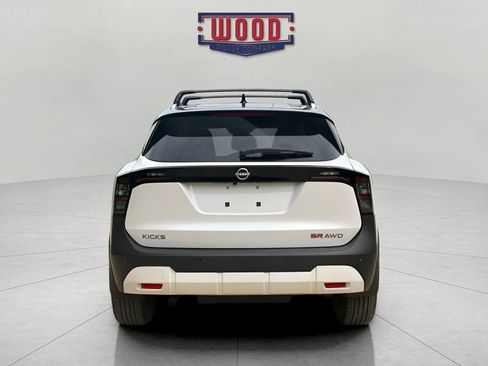 New 2026 Nissan Kicks SR AWD/4WD image 3