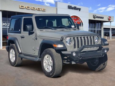Used 2019 Jeep Wrangler Sport AWD/4WD image 2