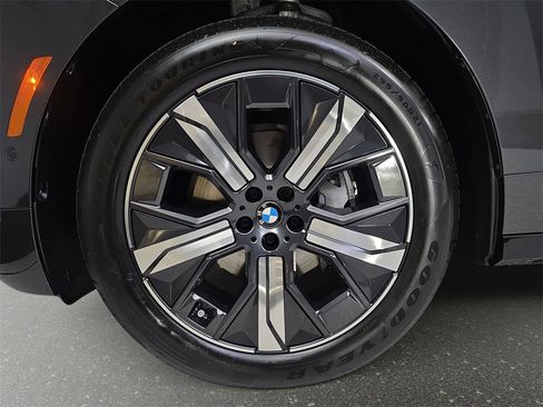 New 2026 BMW iX xDrive45 image 30
