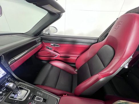 Certified 2019 Porsche 911 Targa 4 GTS AWD/4WD image 24