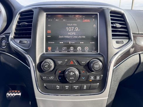 Used 2016 Jeep Grand Cherokee High Altitude image 9