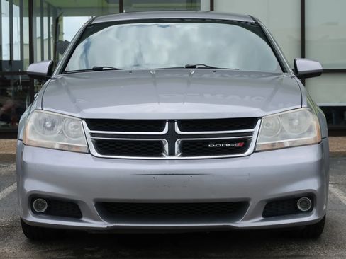 Used 2014 Dodge Avenger SXT FWD image 2