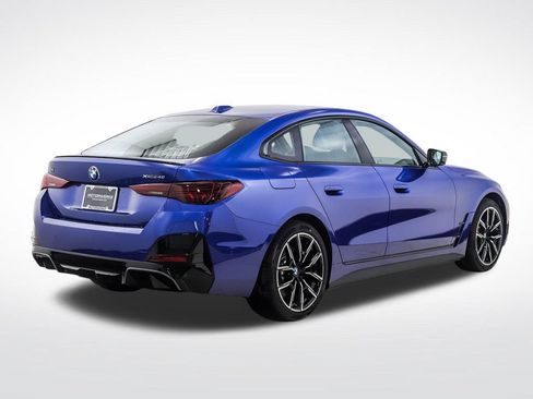 Used 2026 BMW i4 xDrive40i w/ M Sport Package AWD/4WD image 5