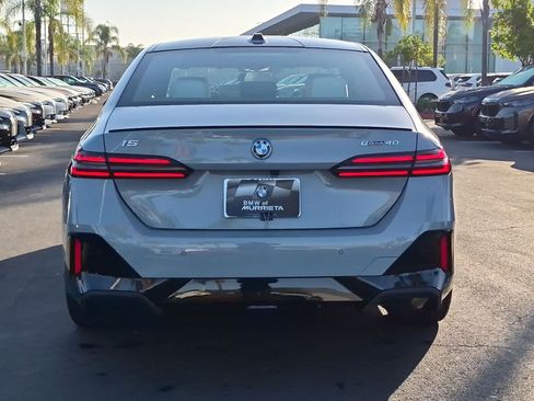 Used 2025 BMW i5 eDrive40i w/ M Sport Package RWD image 9