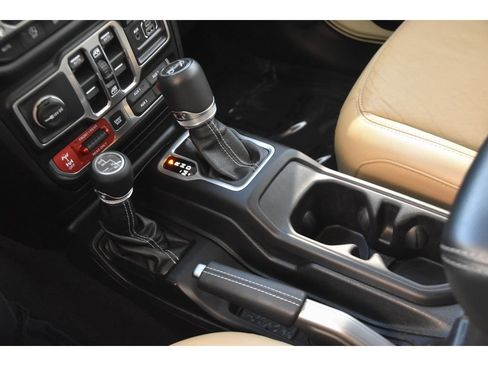 Used 2018 Jeep Wrangler Unlimited Rubicon image 34