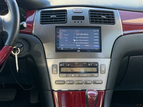 Used 2005 Lexus ES 330 image 12