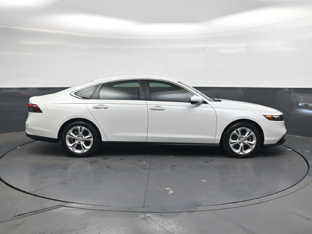 Certified 2025 Honda Accord LX image 3