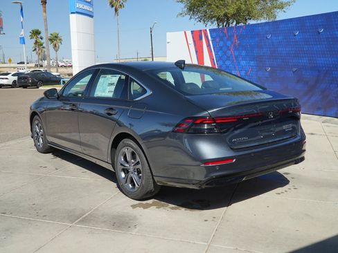 Used 2026 Honda Accord EX-L image 9