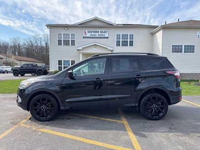 Used 2017 Ford Escape SE w/ Equipment Group 201A
