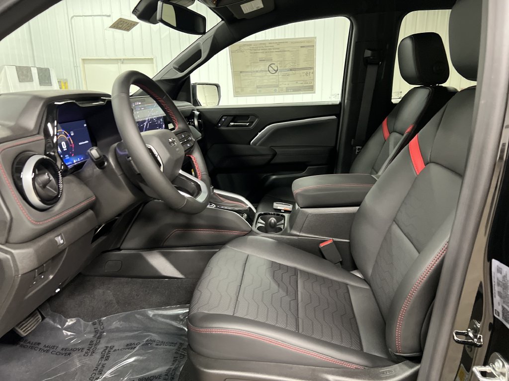 New 2026 Chevrolet Colorado Z71 w/ Midnight Edition AWD/4WD image 12