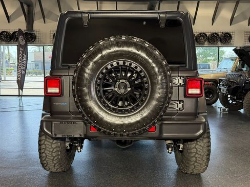 Used 2024 Jeep Wrangler Unlimited w/ Convenience Group image 8