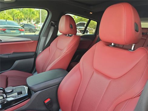 Certified 2023 BMW X4 M40i w/ Premium Package image 16