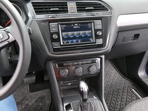 Used 2021 Volkswagen Tiguan S image 20