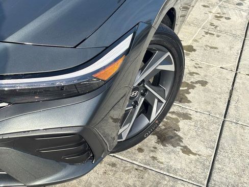 Certified 2025 Hyundai Elantra Sport image 2