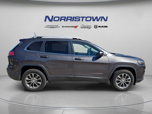 Certified 2019 Jeep Cherokee Latitude Plus image 7