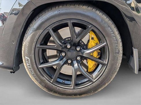 Used 2018 Jeep Grand Cherokee Trackhawk AWD/4WD image 23