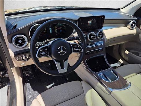 Used 2020 Mercedes-Benz GLC 350e 4MATIC image 24