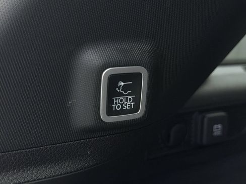 Used 2023 Jeep Grand Cherokee Summit AWD/4WD image 14