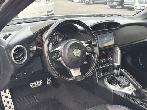 Used 2020 Toyota 86 RWD image 26