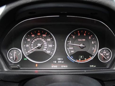 Used 2018 BMW 320i Sedan RWD image 19