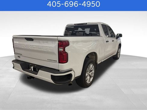 Used 2019 Chevrolet Silverado 1500 Custom w/ Custom Value Package RWD image 3