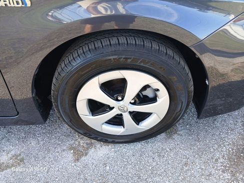 Used 2015 Toyota Prius Four image 20