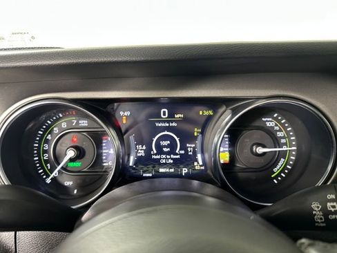 Used 2023 Jeep Wrangler Unlimited w/ Cold Weather Group image 17